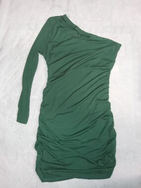 Asymmetrical One-Shoulder Green Ribbed Ruched Dress